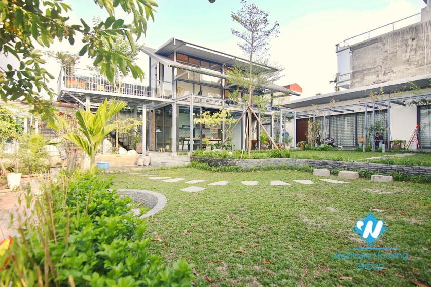 Riverside garden house for rent in Ngoc Thuy Long Bien